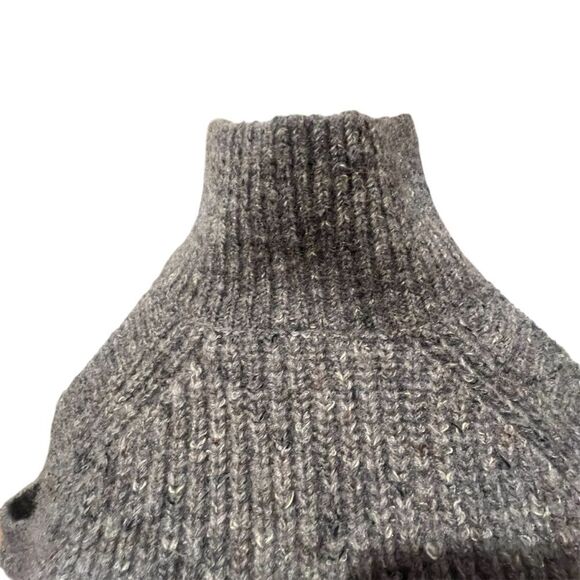NWOT ASTR the Label womens Tori mock cold shoulder sweater medium gray‎ - Picture 5 of 11